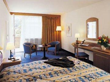 Le Petit Cervin Hotel Zermatt Exterior photo A typical room at the Hotel de la Tour